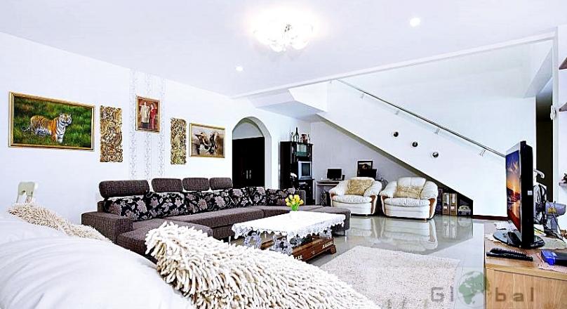 Huay Yai 6-7 bedroom Pool Villa and 3-4-bedroom guest house Pattaya Thailand